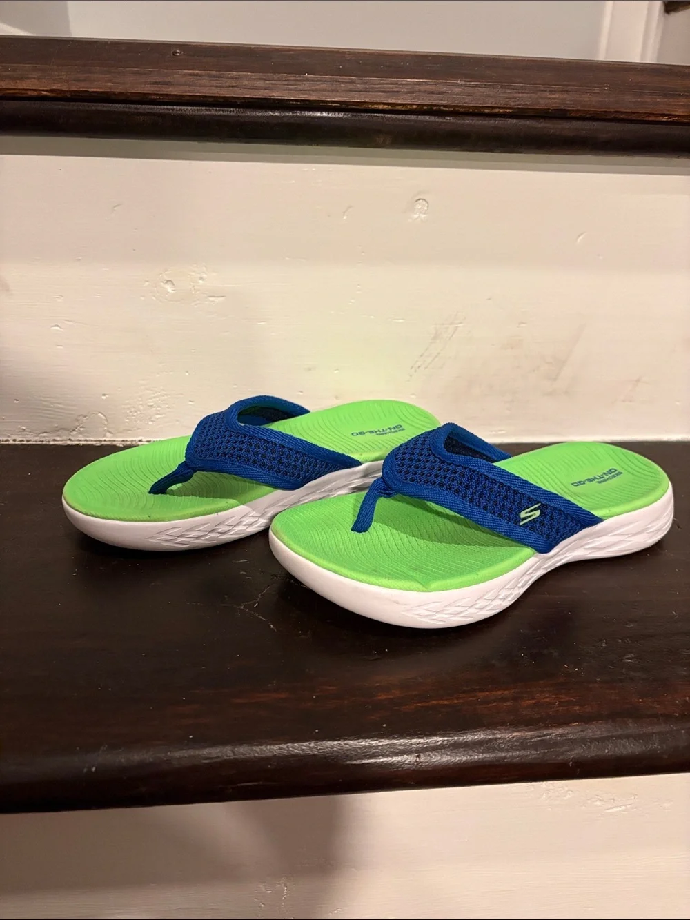 Skechers Neon Green Footbed Flip Flops with Blue Mesh Straps